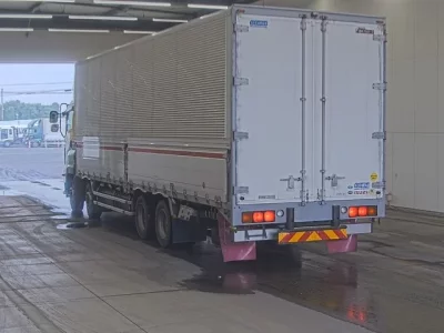 Isuzu GIGA