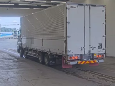 Isuzu GIGA