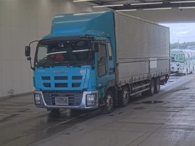 Isuzu GIGA