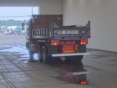 Isuzu GIGA