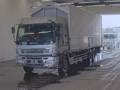 Isuzu GIGA