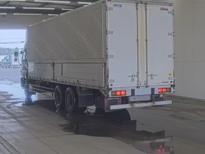 Isuzu GIGA