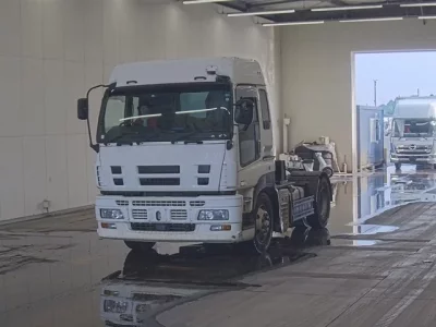 Isuzu GIGA