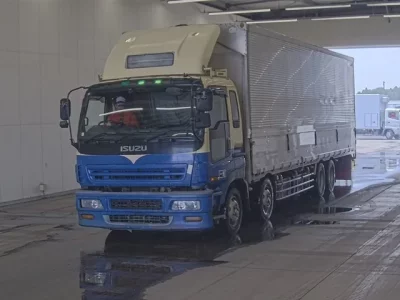 Isuzu GIGA
