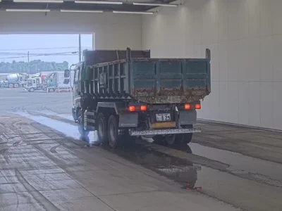 Isuzu GIGA