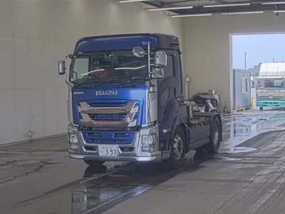 Isuzu GIGA