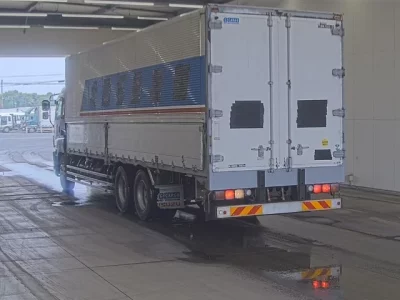 Isuzu GIGA