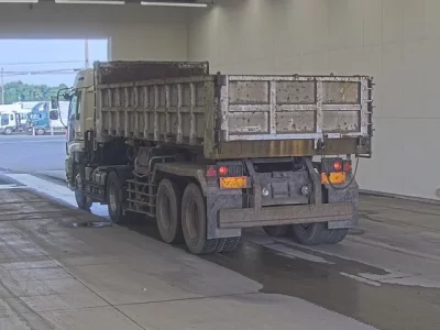 Isuzu GIGA