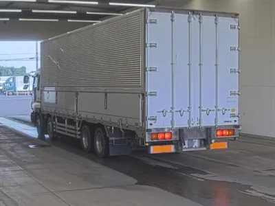 Isuzu GIGA