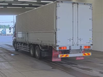Isuzu GIGA