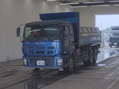 Isuzu GIGA