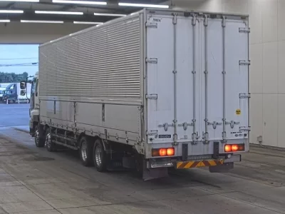 Isuzu GIGA