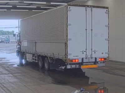 Isuzu GIGA