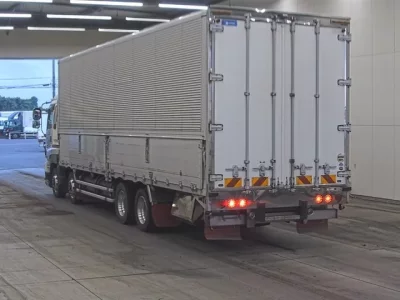 Isuzu GIGA