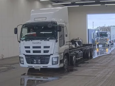 Isuzu GIGA