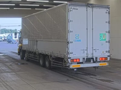 Isuzu GIGA