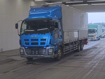Isuzu GIGA