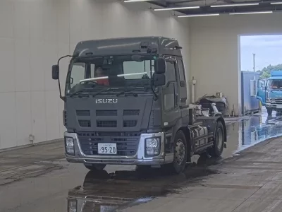 Isuzu GIGA