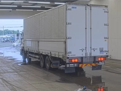 Isuzu GIGA