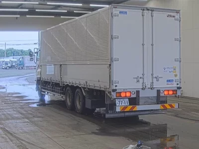 Isuzu GIGA