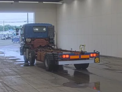 Isuzu GIGA