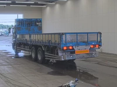 Isuzu GIGA
