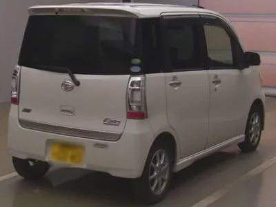 Daihatsu TANTO EXE