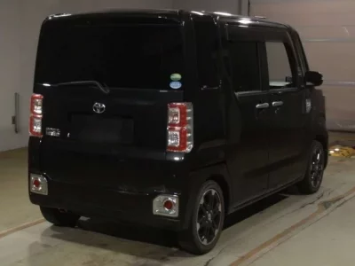 Toyota PIXIS MEGA