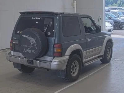 Mitsubishi PAJERO
