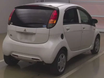 Mitsubishi I