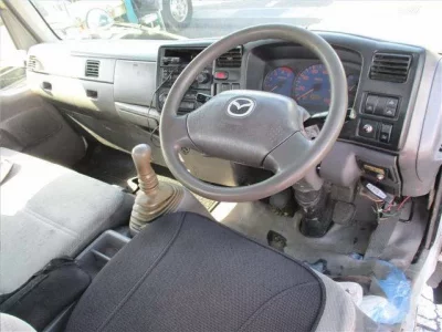 Mazda TITAN