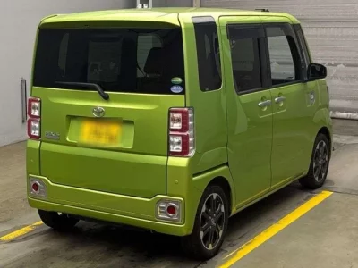 Toyota PIXIS MEGA