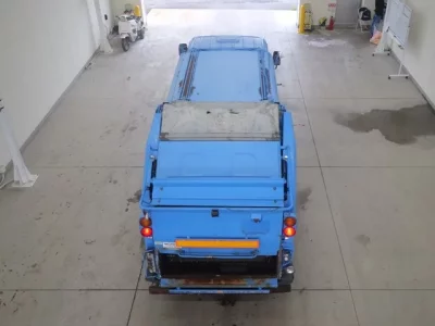 Isuzu TRUCK
