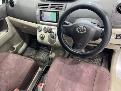 Toyota PASSO SETTE