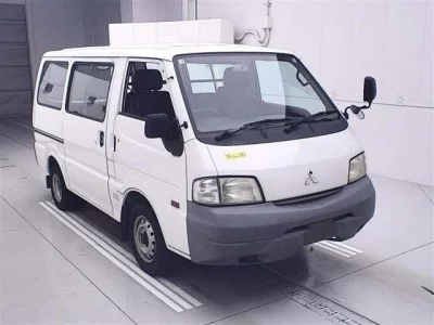 Mitsubishi DELICA