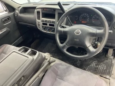 Nissan CARAVAN VAN