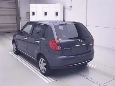 Mazda VERISA