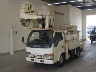 Isuzu ELF