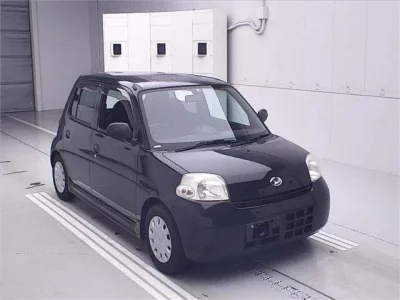 Daihatsu Esse