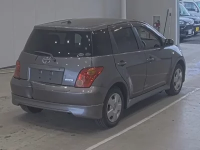 Toyota IST