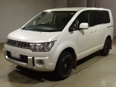 Mitsubishi DELICA D5