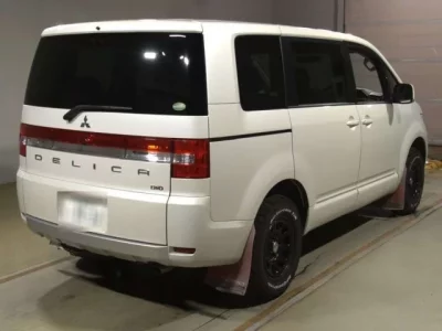 Mitsubishi DELICA D5