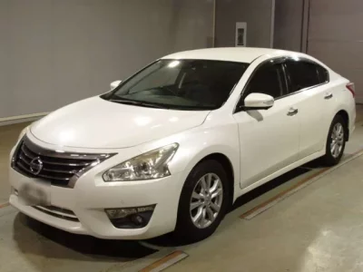 Nissan TEANA