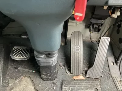 Nissan TRUCK