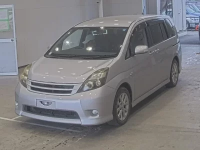 Toyota ISIS