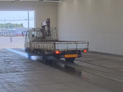 Nissan TRUCK