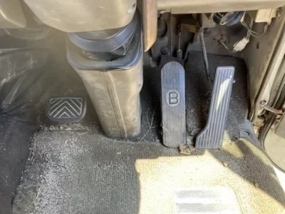 Nissan TRUCK