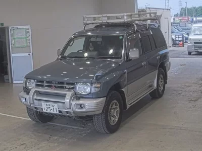 Mitsubishi PAJERO