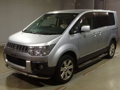 Mitsubishi DELICA D5