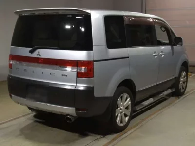 Mitsubishi DELICA D5